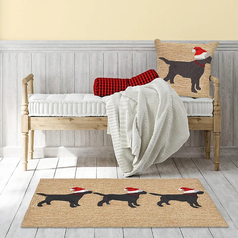 Indoor/Outdoor Hand-Hooked Christmas Dogs Accent Rug, 20" x 30"