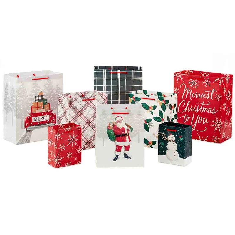 Hallmark : Traditional Fun 8-Pack Assorted Christmas Gift Bags